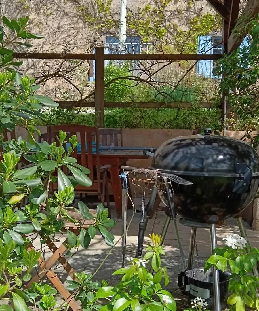 Gite Les Volets Bleus Du Segur Le Segur Tatil Evi